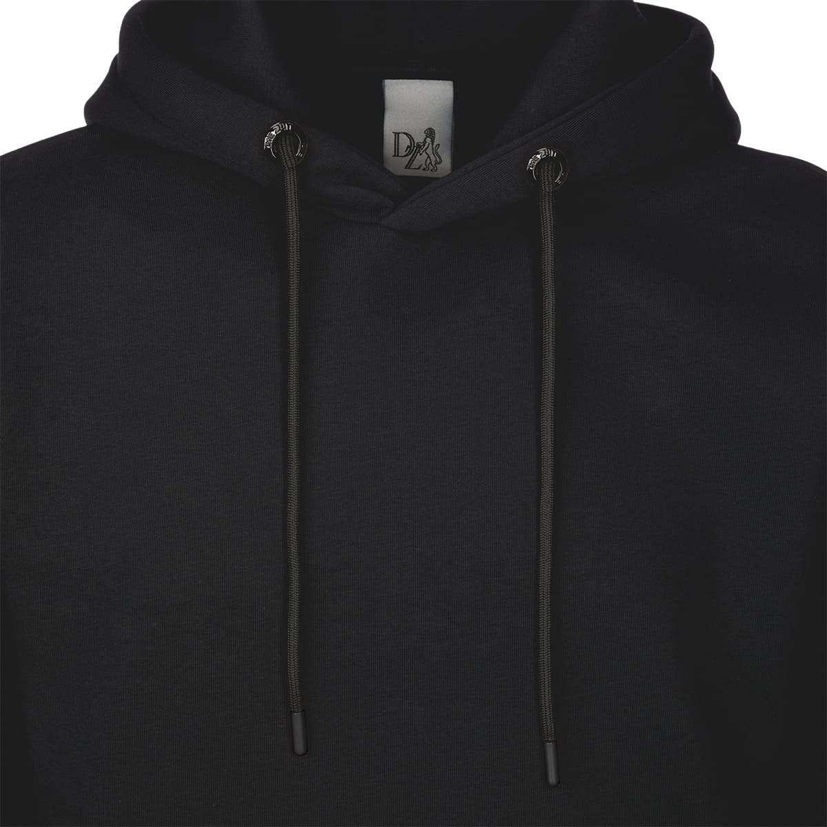 Schwarzer Hoodie aus der ZEIT-Kollektion mit Kordeln und Kapuze, Vorderansicht.
