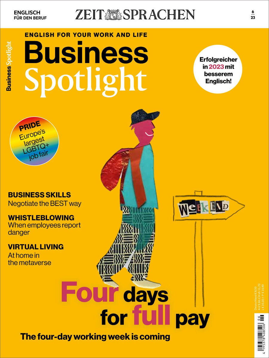 Cover des Business Spotlight Magazins Ausgabe 06/2023. Der Hintergrund ist gelb mit schwarzem und weißem Text. Eine Illustration eines lächelnden Mannes in rotem Hut, rotem Oberteil und blau-gemusterten Hosen. Der Titel lautet 'Four days for full pay'.