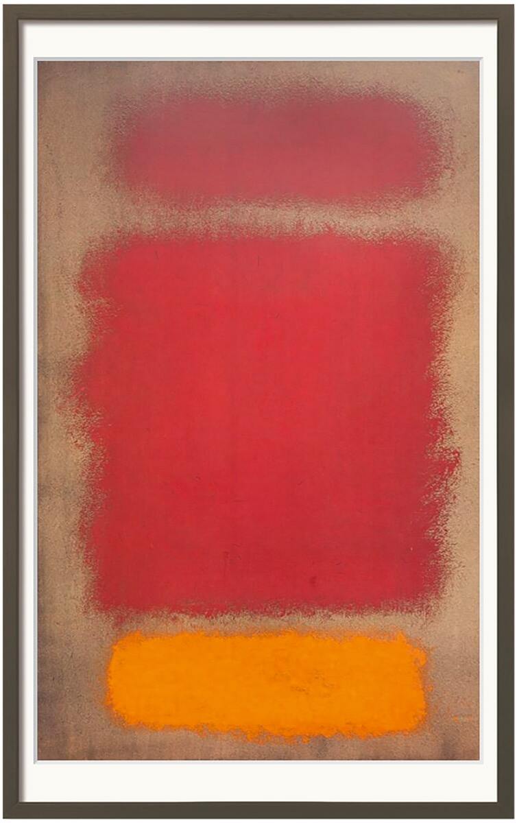 Ein Kunstwerk von Mark Rothko mit dem Titel „Untitled, 1968“. Es zeigt drei schwebende Farbfelder: ein großes rotes Rechteck oben, ein kleineres rotes Rechteck in der Mitte und ein oranges Rechteck unten, alle mit verschwommenen Rändern, auf einem braunen Hintergrund.