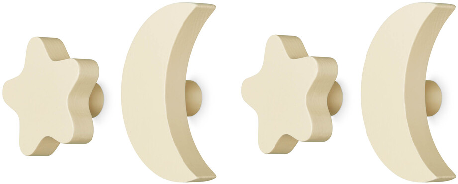 Vier Wandhaken in Stern- und Mondform, in beige und cremefarben. Geeignet für die Dekoration und Aufbewahrung im Kinderzimmer.