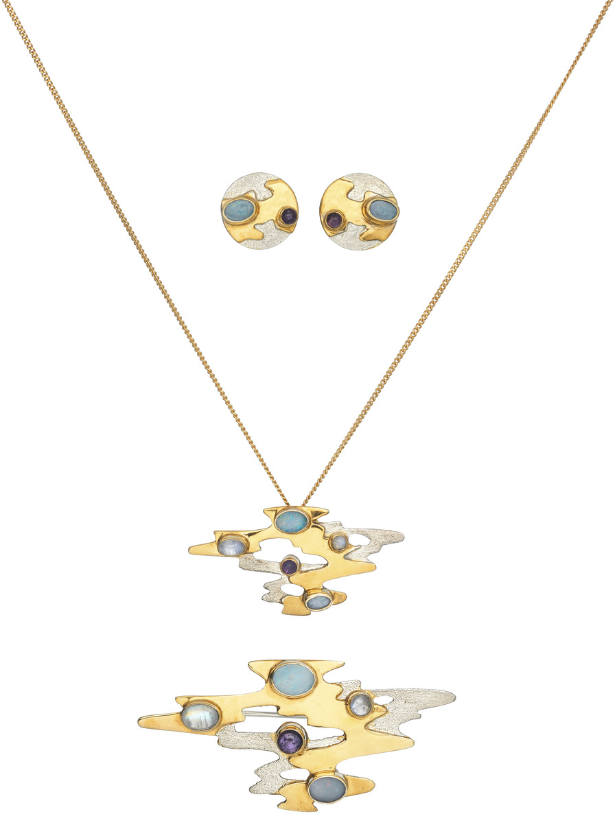 Elegante gold- und silberfarbene Halskette mit passendem Anhänger und Ohrringen, verziert mit blauen und türkisfarbenen Steinen.