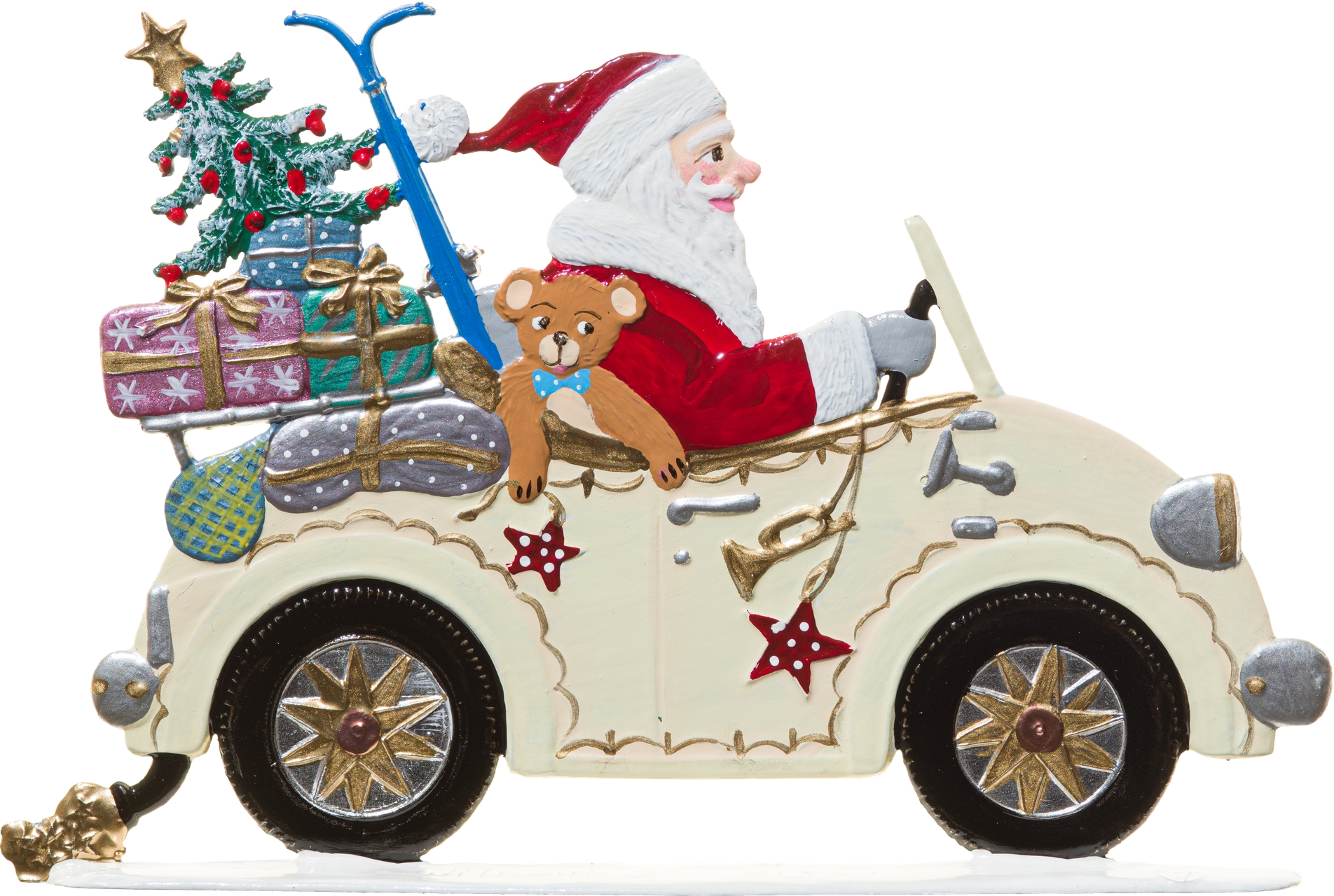 Zinnfigur eines Weihnachtsmanns, der in einem cremefarbenen Auto sitzt. Im Auto befindet sich neben dem Weihnachtsmann ein Teddybär, Geschenke und ein geschmückter Weihnachtsbaum. Die Figur ist bunt bemalt und detailreich gestaltet, geeignet als festliche Dekoration für Weihnachten.