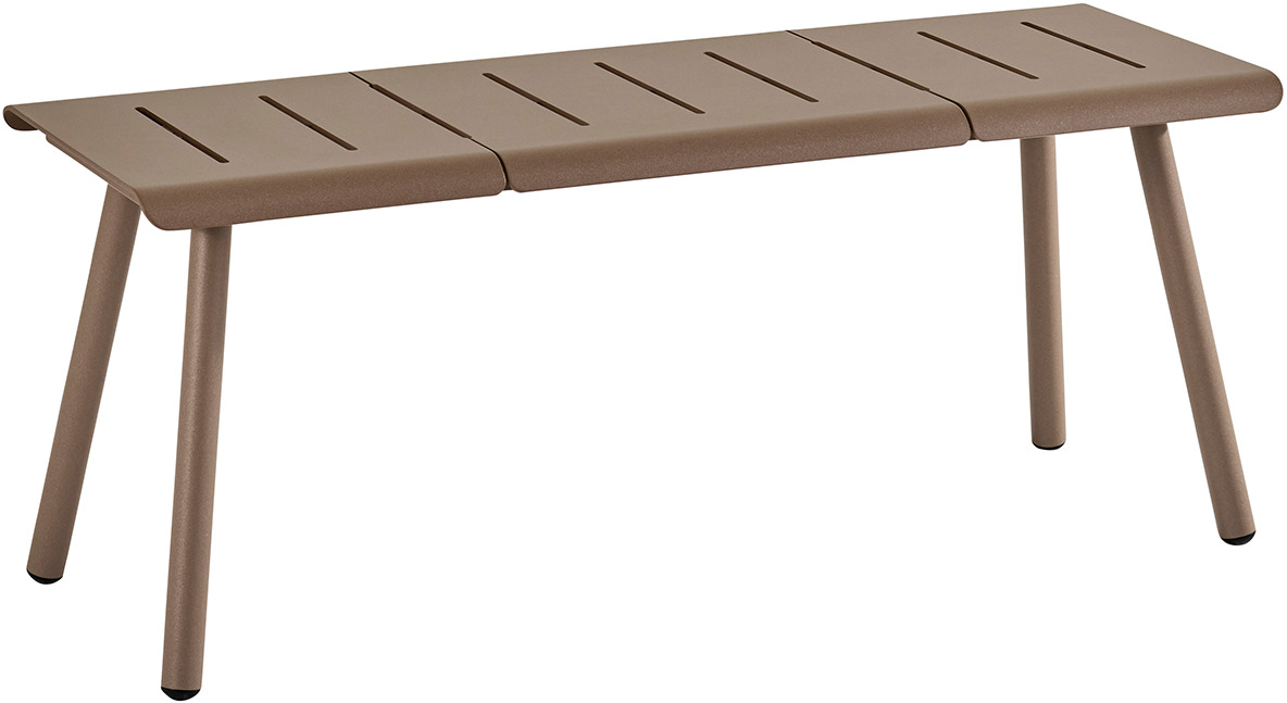 Eine minimalistische Bank mit 2-Sitzer in braun-beige, geeignet für Terrasse oder Balkon, mit einem modernen und witterungsbeständigen Design.