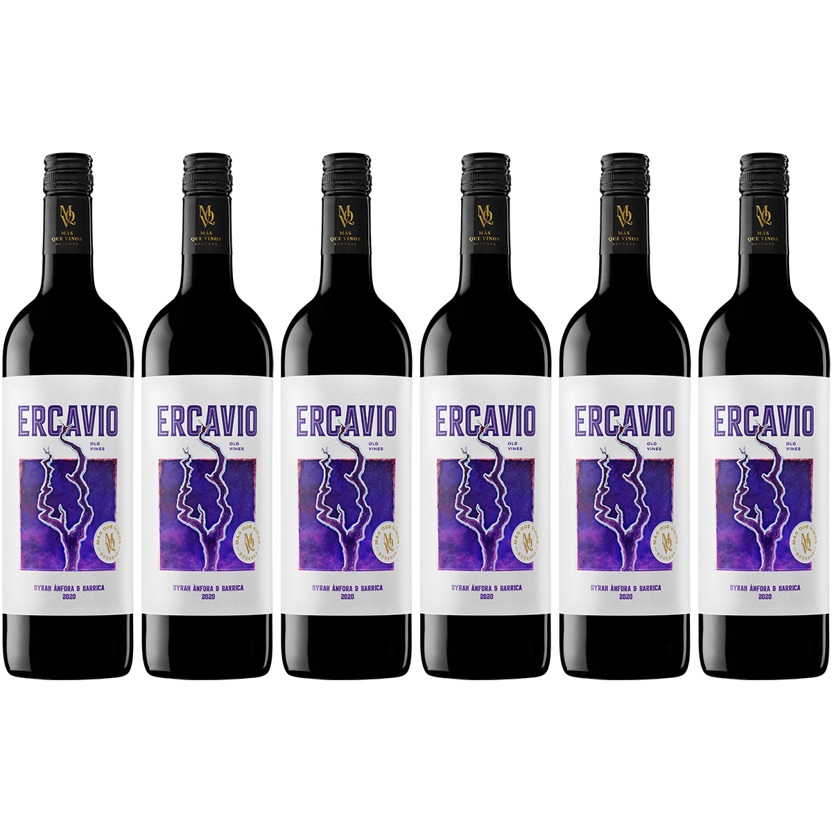 Sechs Flaschen Syrah Rotwein „Ercavio“ von Mas Que Vinos stehen nebeneinander. Die Flaschen haben ein überwiegend violettes Etikett mit weißem Rand und schwarzem Verschluss, geeignet als Geschenk oder für gesellige Runden.