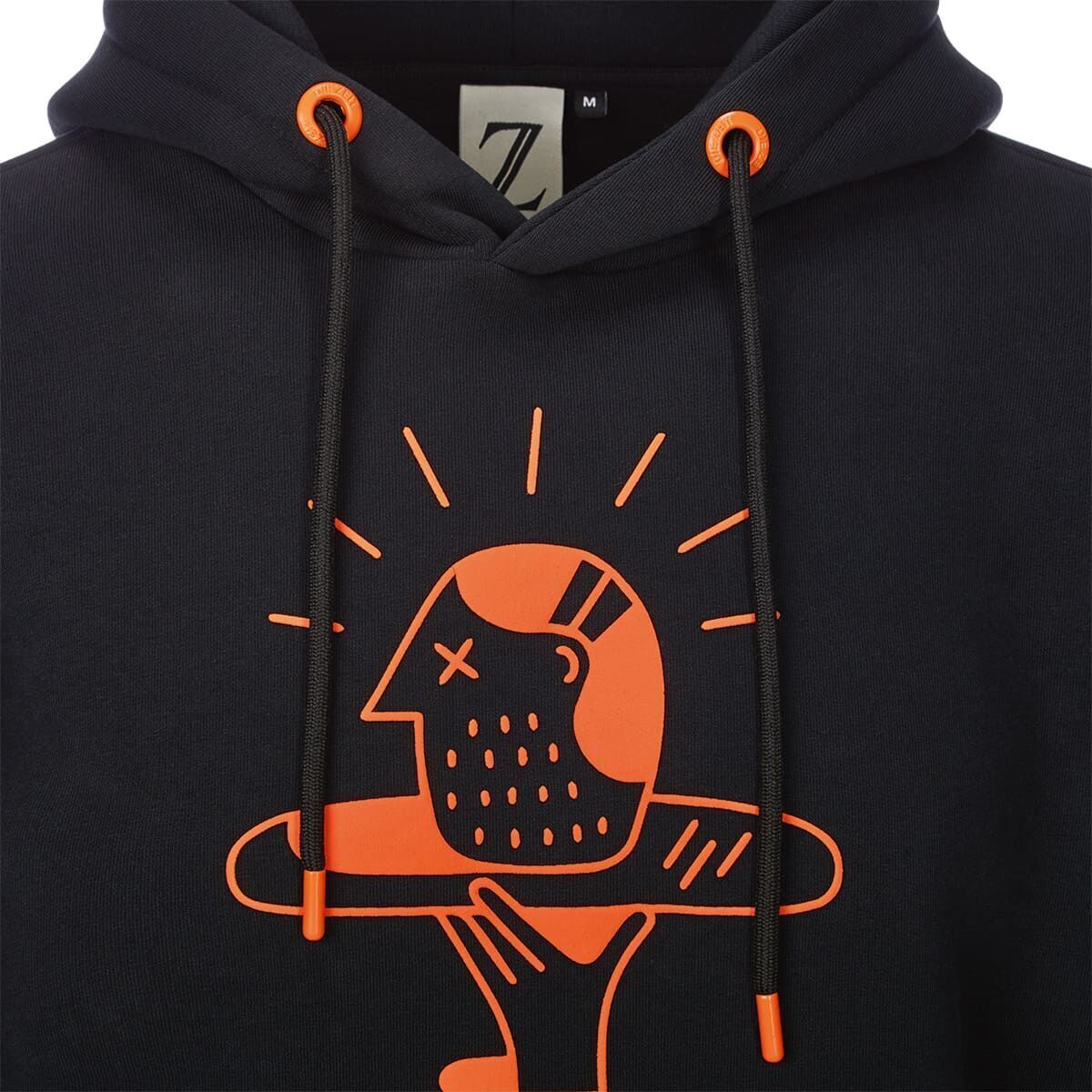 Schwarzer Hoodie der ZEIT-Kollektion 'Verbrechen' mit orangefarbener Grafik eines stilisierten Kopfes aus der Seitenansicht. Oranger Kordelzug an der Kapuze und Größenetikett mit Buchstabe 'Z'.